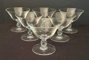 lot 97 image: Imperial Crystal Candlewick Pedestal Desert Bowls