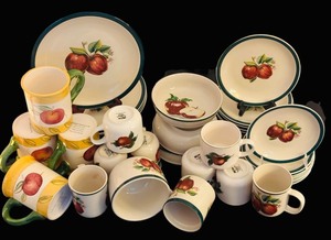 lot 76 image: Apple Themed Kitchenware by Totally Today Casuals China Pearl