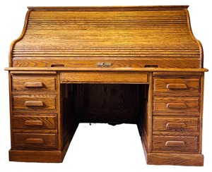 lot 9 image: Vintage Oak Roll Top Desk by Oak Crest Manufacturing with Brass Hardware