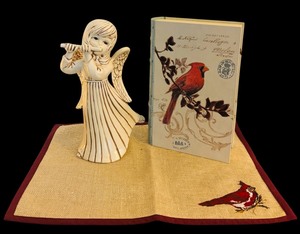lot 187 image: Beautiful Vintage Book Box with Cardinal and Porcelain by Phyd Angel