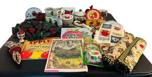 lot 194 image: Large Variety of Decorative Apple Themed Items