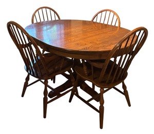 lot 16 image: Vintage Wooden Table with Four Charming Chairs