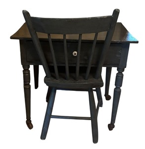 lot 202 image: Charming Childrens Desk with Chair