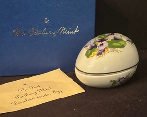 lot 205 image: The First Danbury Mint Porcelain Easter Egg Trinket Box