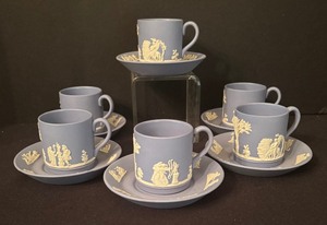 lot 208 image: Wedgwood Jasperware Demitasse Cups with Saucers