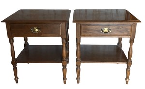 lot 15 image: Pair of Ethan Allen Colonial Heirloom Maple Nutmeg Tiered Nightstands  Side Tables
