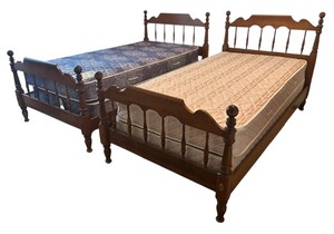 lot 18 image: Pair of Ethan Allen Heirloom Nutmeg Maple Colonial Early American Twin Headboards