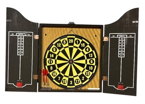 lot 299 image: Vintage Knight of Arms Dart Board