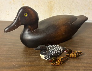 lot 337 image: Beautiful Duck and Loon Figurines