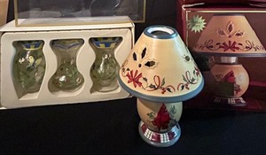 lot 315 image: Lenox Decor Vases and Christmas Candle Lamp
