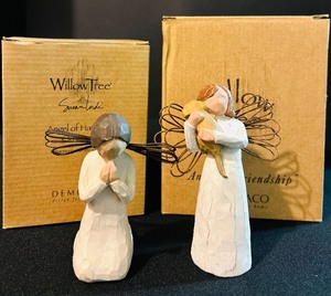 lot 302 image: Delicate Willow Tree Angels
