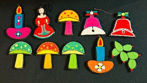 lot 303 image: Exceptional Vintage Handmade Ornaments