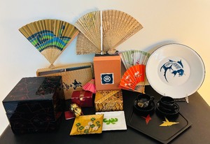 lot 142 image: Travelers Treasures Asian Collection