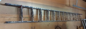 lot 387 image: Extension Ladder