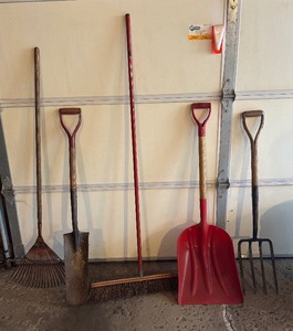 lot 389 image: Pitchfork, Rake, Shovels and Broom
