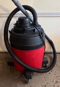 lot 391 image: WetDry Vac by Shop Vac Model 700A
