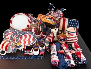 lot 403 image: 4th of July Placements, Plates, Flags, Napkins and Holders, Mugs and More