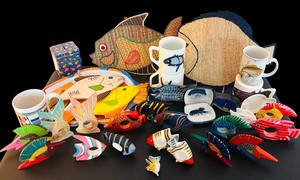 lot 368 image: Beautiful Fish Decor Vibrant Colors