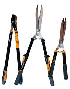 lot 359 image: Garden Fiskars Tools