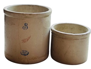 lot 358 image: Vintage Red Wing Three Gallon Crock and Smaller Crock