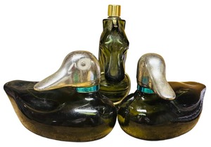 lot 351 image: Collectable Vintage Ducks and Horse Avon After Shave Decanter 1967 and Dicks 1960s Cologne