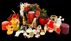 lot 188 image: Vintage Christmas Decor for the Holidays