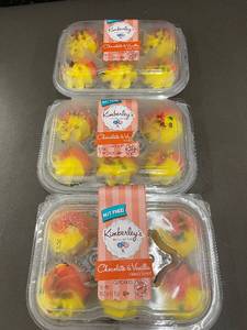 lot 47 image: J - Kimberleys Bakeshoppe Chocolate & Vanilla Cupcakes, 3 Packs