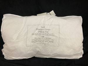 lot 12 image: Bokser Home Soft Feather Down Pillow Set