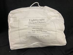 lot 59 image: Lightweight Down Duvet, KingCal King