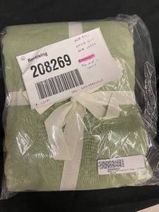 lot 68 image: French Linen Twin Duvet Cover