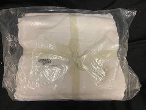 lot 87 image: New King Size 100% French Linen Sheet Set