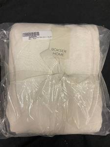 lot 95 image: Bokser Home KingCal King Duvet Cover in White