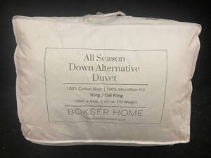lot 122 image: Bokser Home All Season Down Alternative Duvet, KingCal King