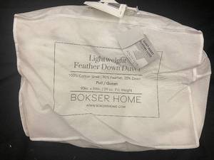 lot 161 image: Lightweight Feather Down Duvet - FullQueen Size