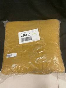 lot 169 image: French Linen Box Stitch Quilt KingCal King