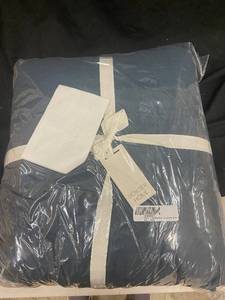lot 182 image: King Size French Linen Box Stitch Quilt and Sham Set - Baltic