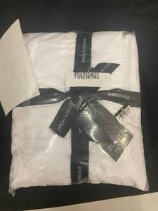 lot 188 image: Boxer Home King Size White Sateen Sheet Set