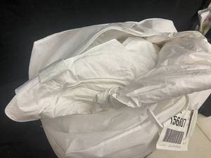 lot 206 image: All Season FeatherDown Duvet Insert for KingCal King