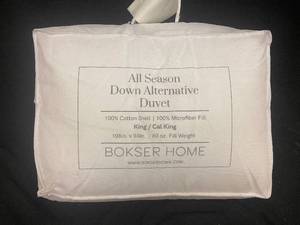 lot 208 image: Bokser Home All Season Down Alternative Duvet - KingCal King