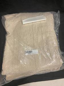 lot 216 image: French Linen Decorative Throw Pillow - 20 - Clove