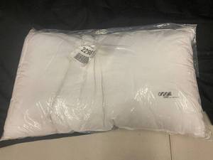 lot 221 image: 700 Fill Power Luxury White Duck Down Pillow