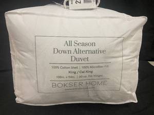 lot 251 image: All Season Down Alternative Duvet - KingCal King