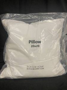 lot 301 image: Bokser Home Down Alternative Pillow Insert 20x20