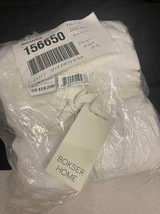 lot 303 image: Bokser Home Queen 100% French Linen Sheet Set