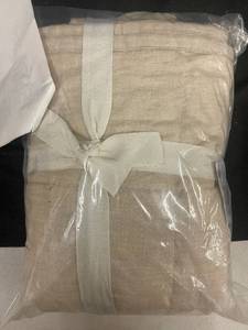 lot 304 image: FullQueen Linen Quilt with 100% French Linen Front