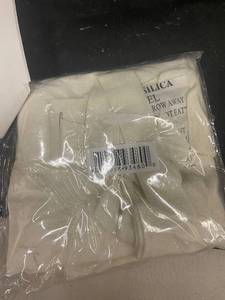 lot 313 image: White Fabric Item