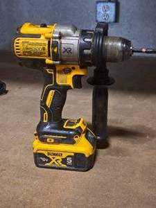 lot 42 image: DeWalt 12 (13mm) 20V Drill Driver DCD991 with DeWalt 20V 5Ah Lithium Ion Battery