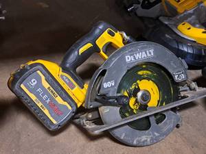 lot 52 image: DeWalt 7-14 60V Brushless Circular Saw DCS578 with DeWalt 20V60V 9Ah Flex Volt Lithium Ion Battery