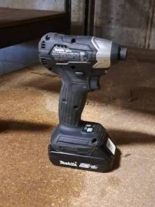 lot 57 image: Makita 14 Impact Driver XDT15 with Makita 18V 2Ah Lithium-Ion Battery