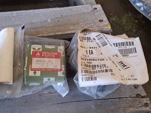 lot 96 image: Lot of (2) Distributor Rotors (New)